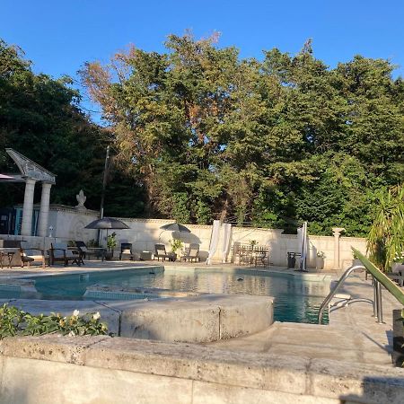 Gite Encore Un Soir Hyères Exterior foto